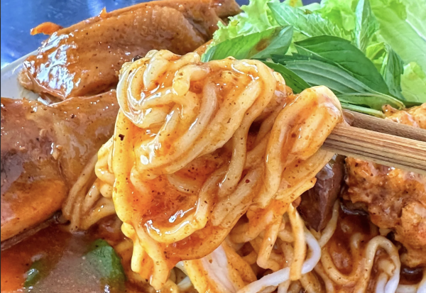 Bánh tầm cay đặc sản Cà Mau ở TP.HCM: Quán bình dân trong hẻm bán 24/7 Bánh tầm cay đặc sản Cà Mau ở TP.HCM: Quán bình dân trong hẻm bán 24/7