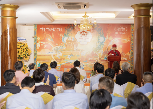 Bánh trung thu liên tục đổi mới, vì sao vị truyền thống vẫn khó thay thế?