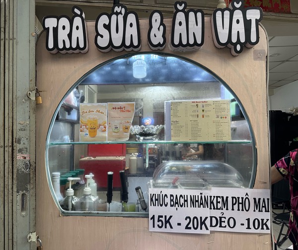 Bất ngờ sau clip bà chủ bật khóc nói lời tạm biệt khách Bất ngờ sau clip bà chủ bật khóc nói lời tạm biệt khách