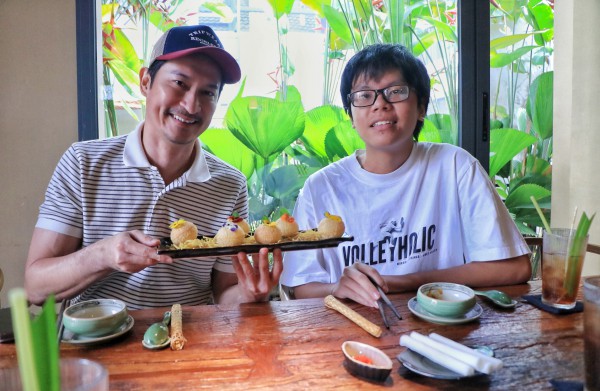 Bất ngờ với người đứng sau nhà hàng chay TP.HCM được Michelin vinh danh 2 năm liền Bất ngờ với người đứng sau nhà hàng chay TP.HCM được Michelin vinh danh 2 năm liền