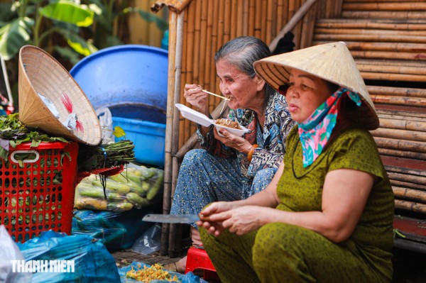 Buffet chay ở chùa TP.HCM có gì đặc biệt mà thu hút hàng ngàn người?