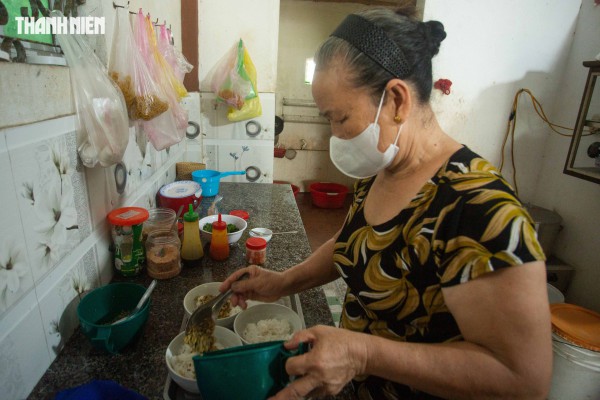Bún hến Mai Xá: Món ngon Quảng Trị nổi tiếng vì cách trộn khác lạ