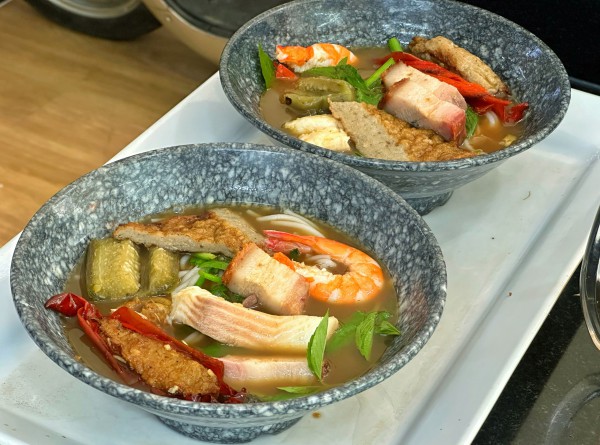 Bún mắm miền Tây ở TP.HCM gần 30 năm: Bà chủ mở 3 quán nhờ bí quyết gia truyền Bún mắm miền Tây ở TP.HCM gần 30 năm: Bà chủ mở 3 quán nhờ bí quyết gia truyền