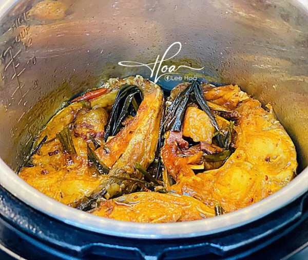 Cá kho lá gừng, thơm lừng gian bếp Cá kho lá gừng, thơm lừng gian bếp