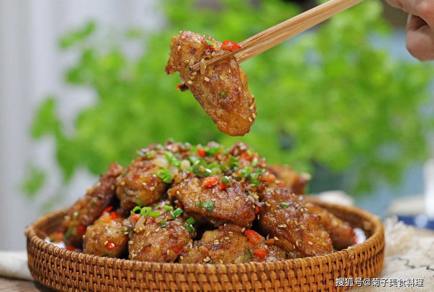 Cánh gà làm theo cách này vừa dọn lên mâm là hết sạch Cánh gà làm theo cách này vừa dọn lên mâm là hết sạch