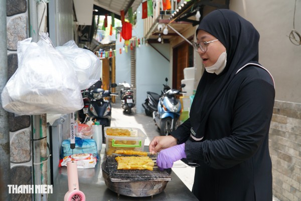 Chợ ẩm thực Ramadan ở TP.HCM chỉ mở một tháng bán gì?