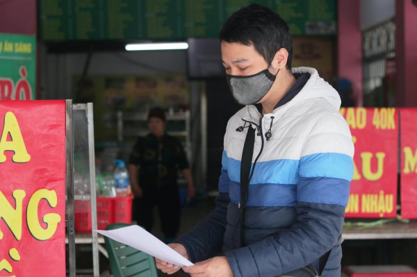 Chủ quán Q.Thanh Xuân bán mang về: Gắng gượng để nhân viên có tiền tiêu tết
