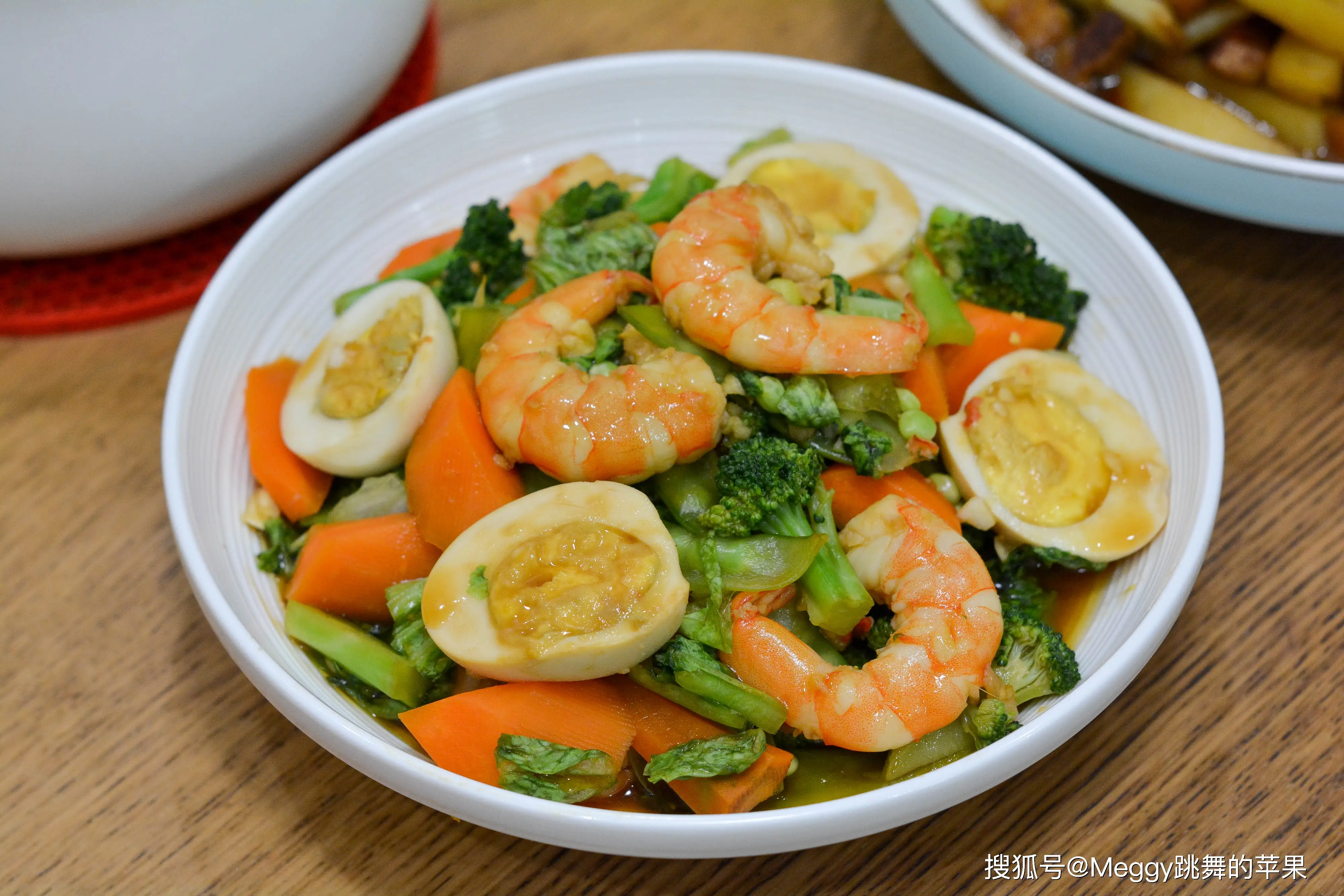 Cơm nhà 4 món ai nhìn cũng muốn nhanh chân về thưởng thức Cơm nhà 4 món ai nhìn cũng muốn nhanh chân về thưởng thức