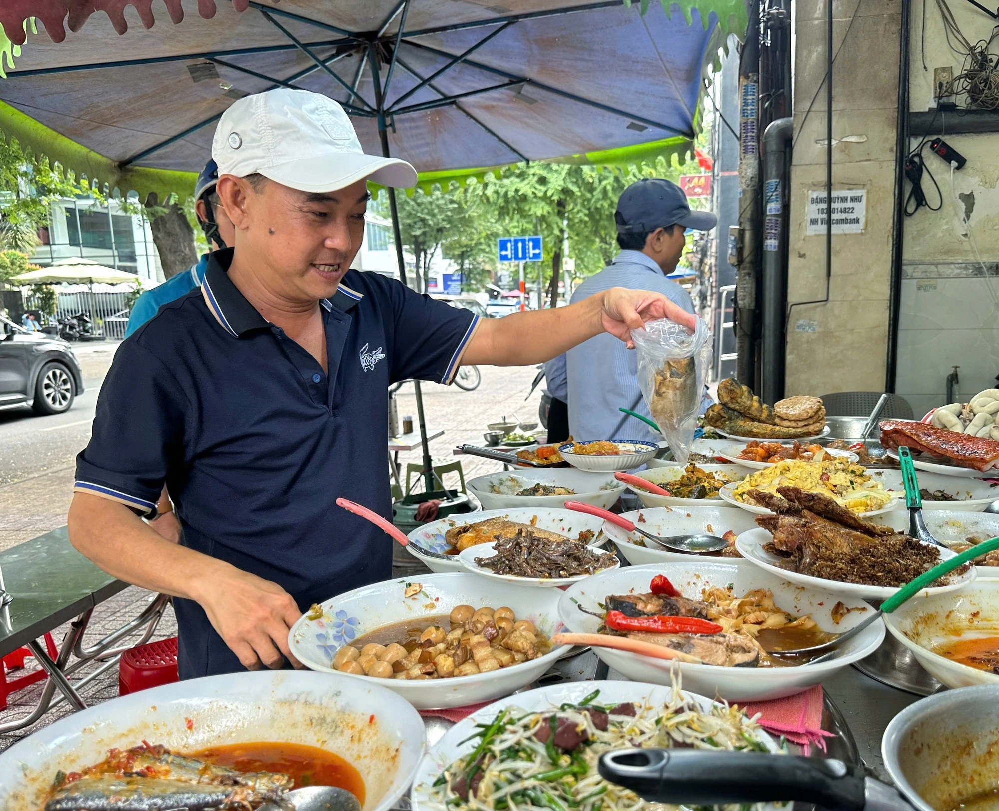 'Cơm nhà giàu' ở TP.HCM, phần ăn mắc nhất 200.000 đồng: Lời dặn của bà chủ trước khi mất