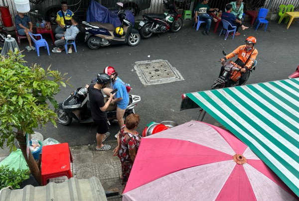 Kỳ lạ cơm gà 'thả dây' ở TP.HCM: Bà chủ ăn chay trường, không nếm món mình nấu Kỳ lạ cơm gà 'thả dây' ở TP.HCM: Bà chủ ăn chay trường, không nếm món mình nấu