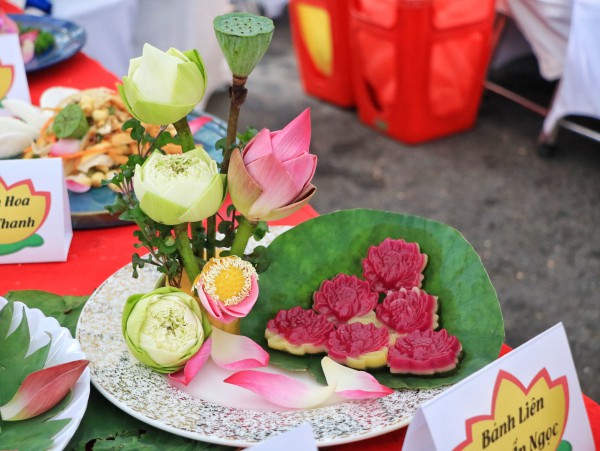 Kỷ lục Việt Nam: 200 món chay từ sen tại lễ hội ẩm thực chay ở TP.HCM Kỷ lục Việt Nam: 200 món chay từ sen tại lễ hội ẩm thực chay ở TP.HCM