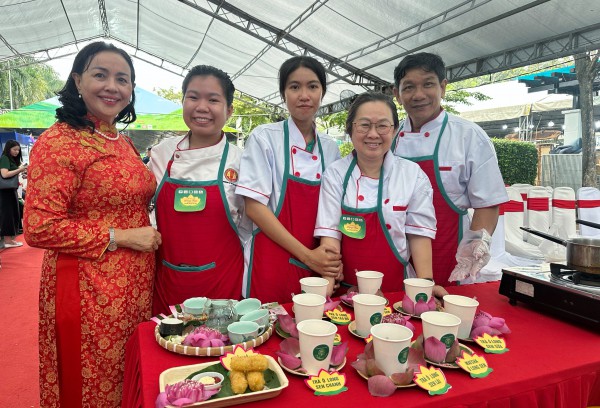 Kỷ lục Việt Nam: 200 món chay từ sen tại lễ hội ẩm thực chay ở TP.HCM Kỷ lục Việt Nam: 200 món chay từ sen tại lễ hội ẩm thực chay ở TP.HCM