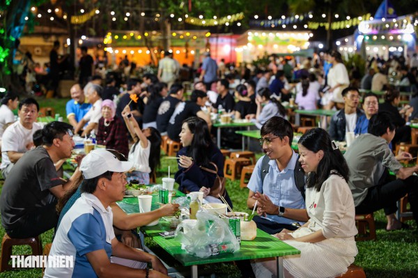 Lễ hội ẩm thực 500 món từ khách sạn 4, 5 sao ở TP.HCM: Giá bình dân, khách đông nghịt