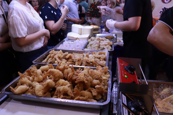 Lễ hội ẩm thực Chợ Lớn: Đông nghẹt khách ngày cuối tuần Lễ hội ẩm thực Chợ Lớn: Đông nghẹt khách ngày cuối tuần