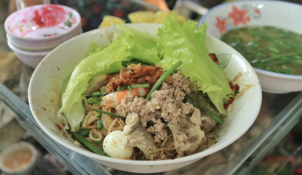 Loạt quán ăn ngon ở TP.HCM 'gây sốt' có bà chủ… độc thân vui tính Loạt quán ăn ngon ở TP.HCM 'gây sốt' có bà chủ… độc thân vui tính