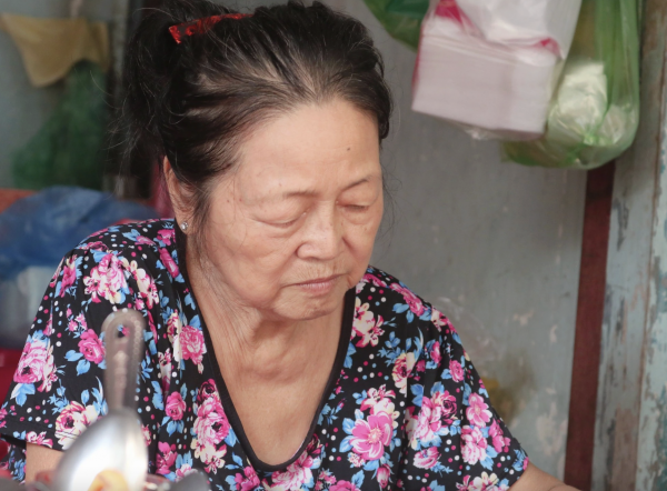 Loạt quán ăn ngon ở TP.HCM 'gây sốt' có bà chủ… độc thân vui tính Loạt quán ăn ngon ở TP.HCM 'gây sốt' có bà chủ… độc thân vui tính