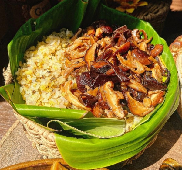 Mâm cúng Vu lan rằm tháng 7 âm lịch đẹp mắt: Chay thanh tịnh, mặn đủ đầy