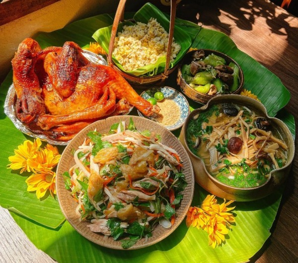 Mâm cúng Vu lan rằm tháng 7 âm lịch đẹp mắt: Chay thanh tịnh, mặn đủ đầy