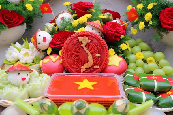 Mạng xã hội ngập tràn món ăn có hình cờ đỏ sao vàng: Hòa chung niềm vui từ gian bếp Mạng xã hội ngập tràn món ăn có hình cờ đỏ sao vàng: Hòa chung niềm vui từ gian bếp