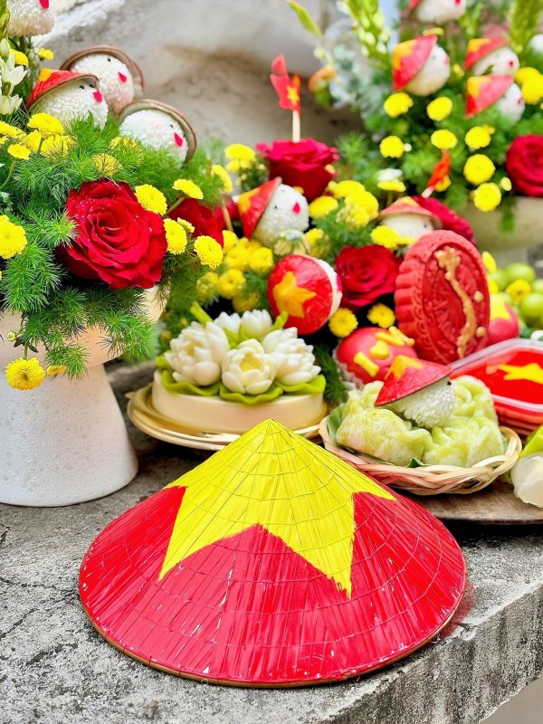 Mạng xã hội ngập tràn món ăn có hình cờ đỏ sao vàng: Hòa chung niềm vui từ gian bếp Mạng xã hội ngập tràn món ăn có hình cờ đỏ sao vàng: Hòa chung niềm vui từ gian bếp