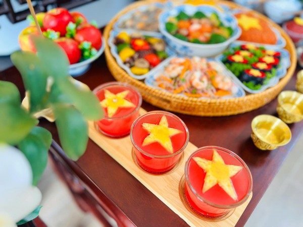 Mạng xã hội ngập tràn món ăn có hình cờ đỏ sao vàng: Hòa chung niềm vui từ gian bếp Mạng xã hội ngập tràn món ăn có hình cờ đỏ sao vàng: Hòa chung niềm vui từ gian bếp