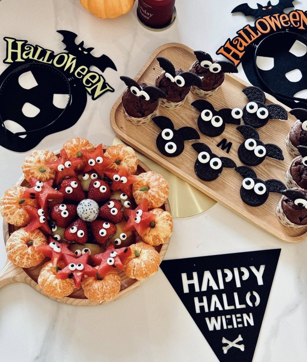 Mẹ 3 con tự làm mâm cỗ Halloween, dân mạng ngạc nhiên, khen hết lời