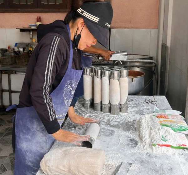 Món cháo... lạ, chỉ bán vài giờ mỗi sáng: Khách đến trễ hết phần Món cháo... lạ, chỉ bán vài giờ mỗi sáng: Khách đến trễ hết phần