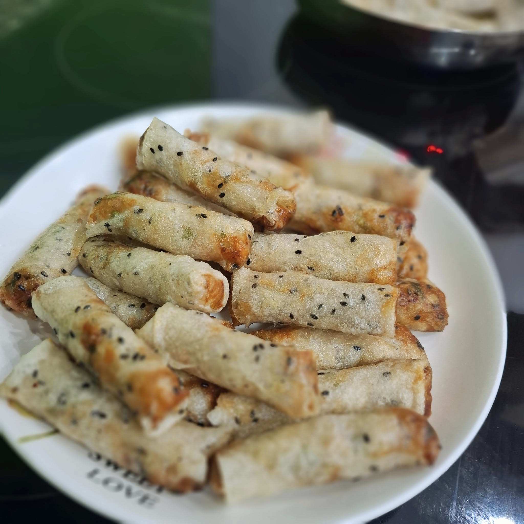 Món ngon giòn rụm từ nguyên liệu dân dã, giá cực rẻ Món ngon giòn rụm từ nguyên liệu dân dã, giá cực rẻ