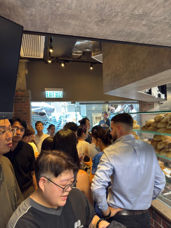 Người phụ nữ Việt làm nên kỳ tích: Tiệm bánh mì ở Hồng Kông được Michelin vinh danh