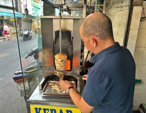 Nổi tiếng bánh mì kebab Thổ Nhĩ Kỳ ‘đầu tiên tại TP.HCM’, giờ ra sao?