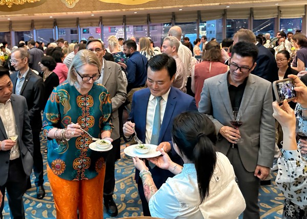 Nữ đầu bếp Việt đầu tiên đạt sao Michelin mang gì đến Hương vị Úc 2026?