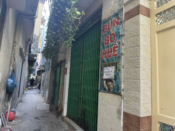 Phường Bàn Cờ có phở Lệ lừng danh, bún bò mỡ nổi đông kín khách Phường Bàn Cờ có phở Lệ lừng danh, bún bò mỡ nổi đông kín khách