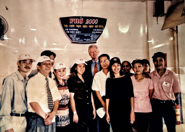 Phường Bến Thành có bún vỉa hè 'mắc nhất TP.HCM', Phở 2000 tổng thống Mỹ ghé thưởng thức Phường Bến Thành có bún vỉa hè 'mắc nhất TP.HCM', Phở 2000 tổng thống Mỹ ghé thưởng thức