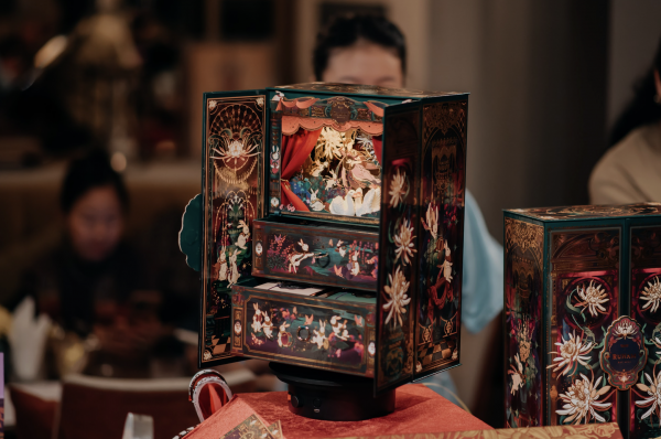 Quà tặng trung thu 2025 'gây sốt' ở TP.HCM nhờ ý tưởng có 1-0-2