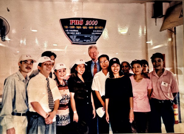 Quán Phở 2000 ở TP.HCM từng được cựu Tổng thống Mỹ ghé ăn: Thực hư về những lời đồn