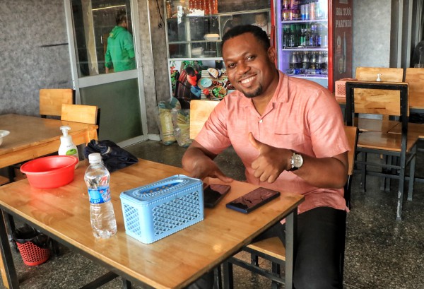 Quán ăn bán món Nigeria ở TP.HCM, khách châu Phi 'theo' suốt gần 20 năm Quán ăn bán món Nigeria ở TP.HCM, khách châu Phi 'theo' suốt gần 20 năm