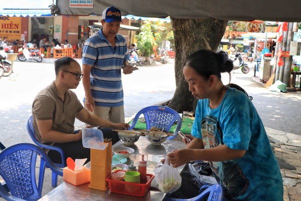 Quán ăn bình dân nổi tiếng The Lunch Lady sau biến cố gia đình: Giờ ra sao?