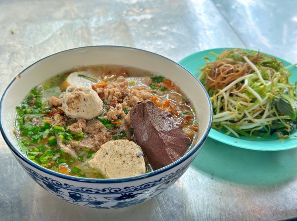 Quán ăn bình dân nổi tiếng The Lunch Lady sau biến cố gia đình: Giờ ra sao?