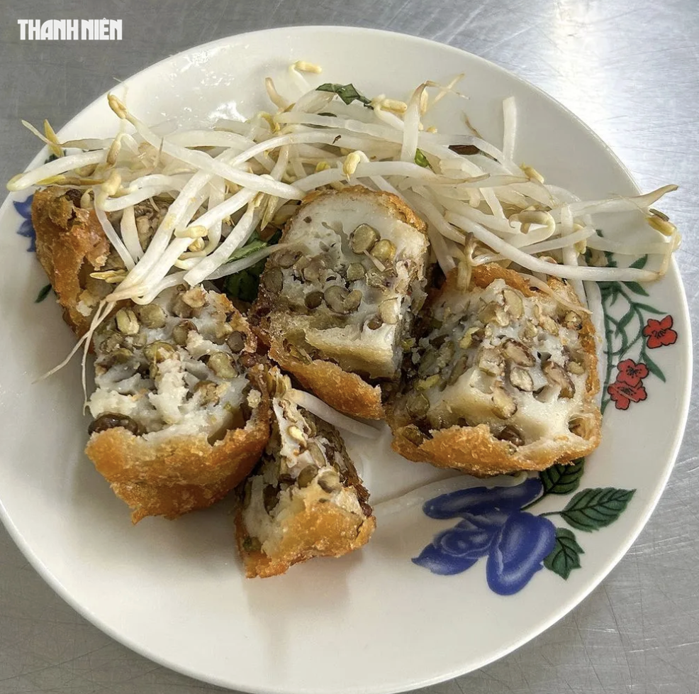 Quán bánh cuốn Michelin ở trung tâm TP.HCM: Thâm niên 65 năm, bà chủ có thói quen đặc biệt Quán bánh cuốn Michelin ở trung tâm TP.HCM: Thâm niên 65 năm, bà chủ có thói quen đặc biệt
