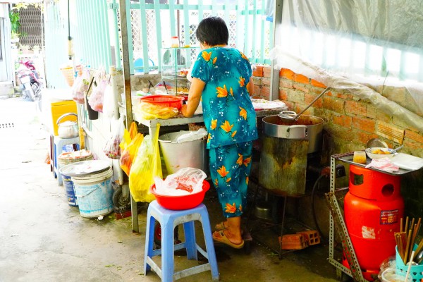 Quán bún mắm trong chợ 'nặng ký' nhất miền Tây: Bà chủ... có lối đi riêng Quán bún mắm trong chợ 'nặng ký' nhất miền Tây: Bà chủ... có lối đi riêng
