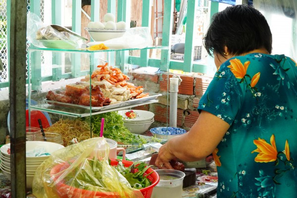 Quán bún mắm trong chợ 'nặng ký' nhất miền Tây: Bà chủ... có lối đi riêng Quán bún mắm trong chợ 'nặng ký' nhất miền Tây: Bà chủ... có lối đi riêng