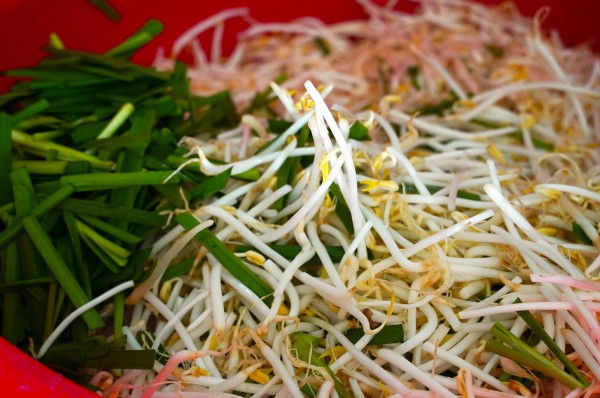 Quán bún nước lèo 40 năm chỉ bán tôm đất: Bà chủ khó tính, sẵn sàng đóng cửa nếu...