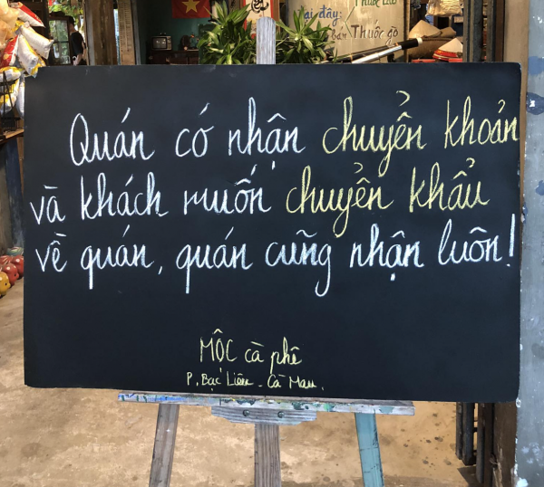 Quán cà phê miền Tây gây bão mạng với bảng thông báo 'mặn mà' có 1-0-2 Quán cà phê miền Tây gây bão mạng với bảng thông báo 'mặn mà' có 1-0-2