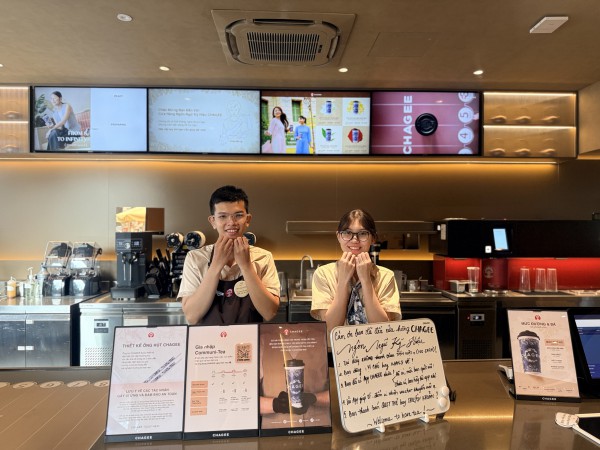 Quán trà sữa ở trung tâm TP.HCM nơi khách gọi món bằng cách... viết