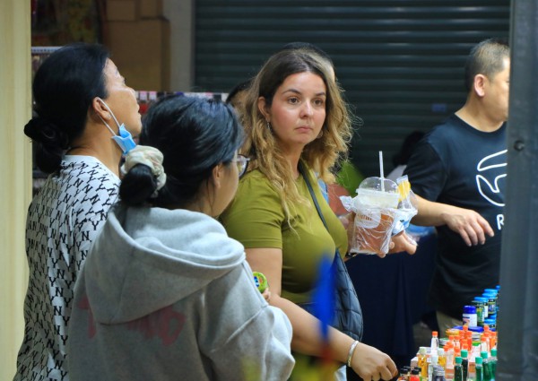 TP.HCM tối nay: 'Biển người' đổ về lễ hội ẩm thực ở ngôi chợ trăm tuổi TP.HCM tối nay: 'Biển người' đổ về lễ hội ẩm thực ở ngôi chợ trăm tuổi