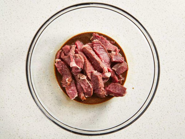 Thịt bò xào cách này mềm ngon xuất sắc, cực tốn cơm