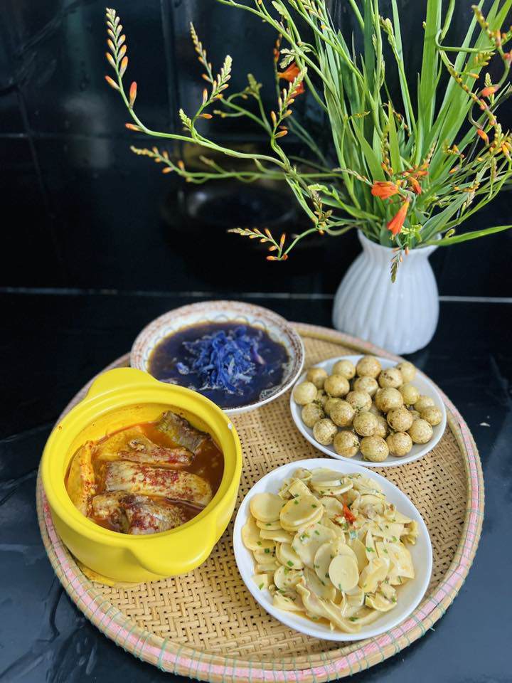 Thực đơn cơm nhà ngon lành, bổ dưỡng của bà mẹ 3 con