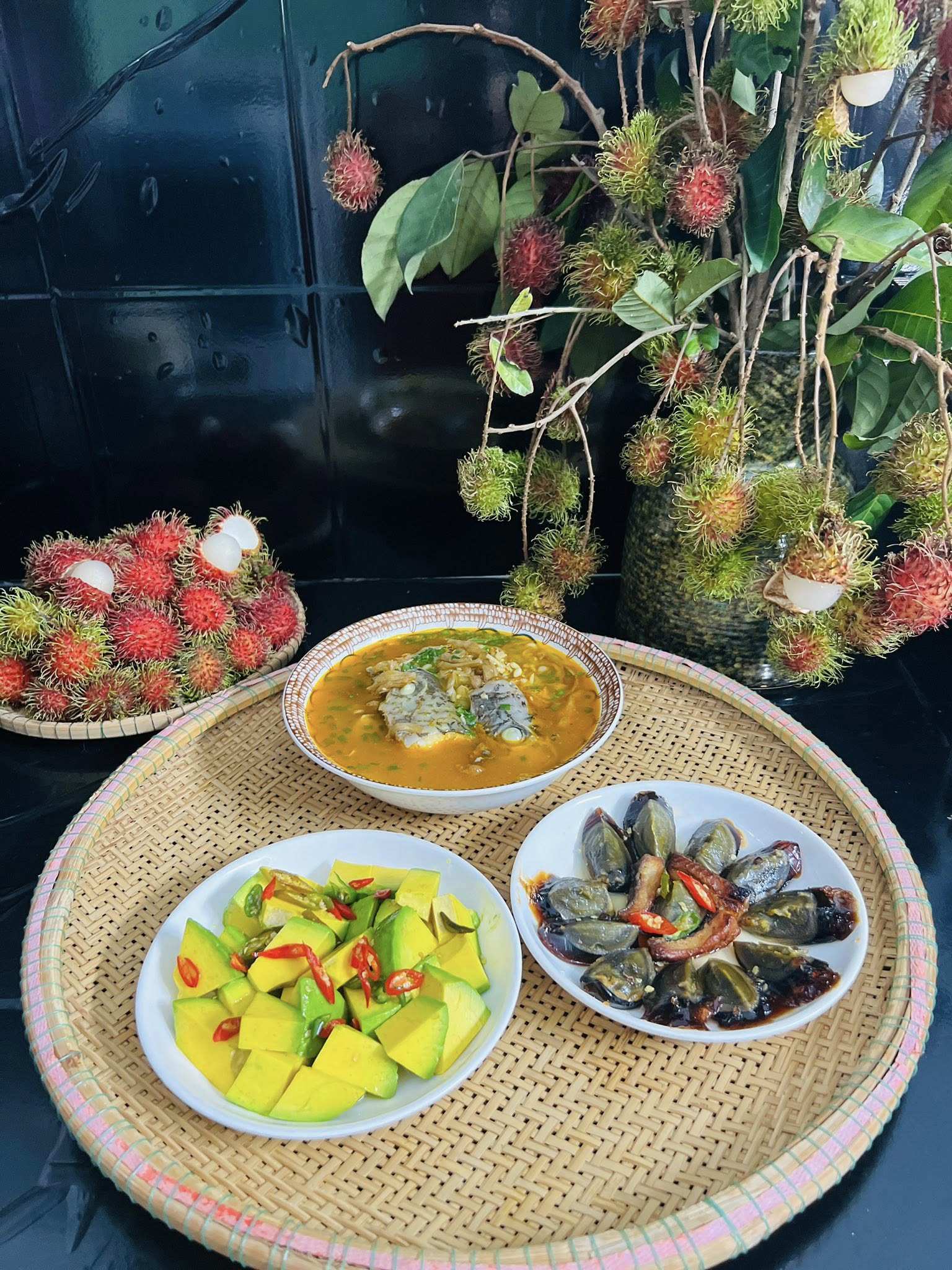 Thực đơn cơm nhà ngon lành, bổ dưỡng của bà mẹ 3 con