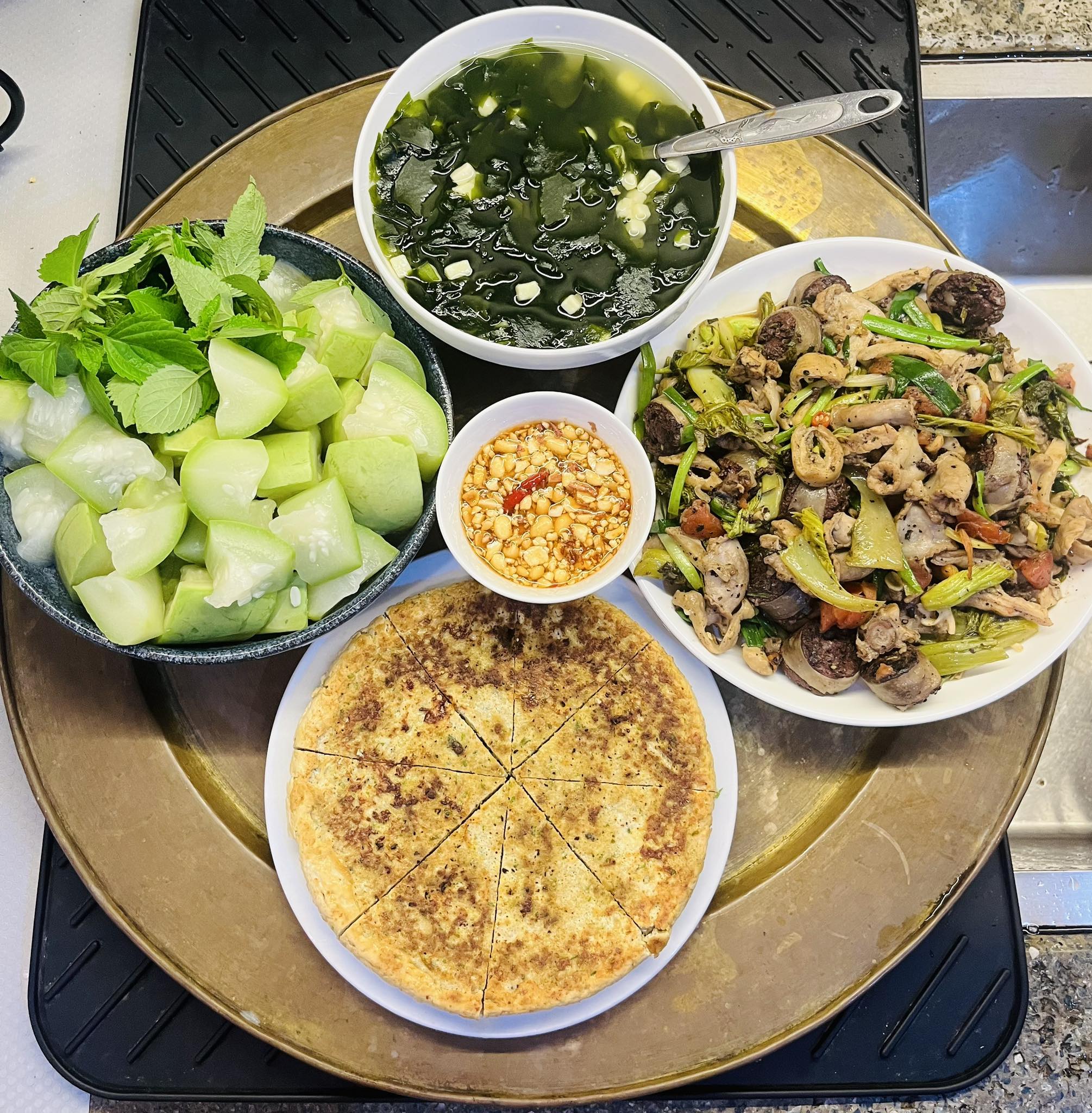 Thực đơn ngày mưa giản dị mà ấm cúng, ai thấy cũng muốn về nhà ăn cơm Thực đơn ngày mưa giản dị mà ấm cúng, ai thấy cũng muốn về nhà ăn cơm