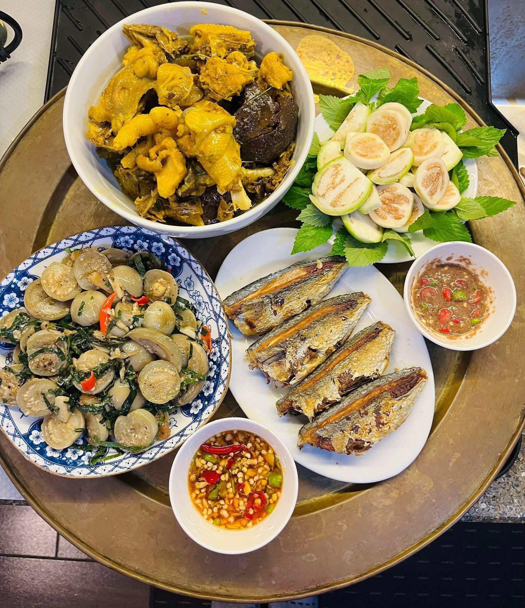 Thực đơn ngày mưa giản dị mà ấm cúng, ai thấy cũng muốn về nhà ăn cơm Thực đơn ngày mưa giản dị mà ấm cúng, ai thấy cũng muốn về nhà ăn cơm